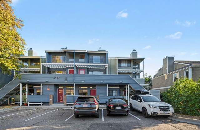 Beautiful 2-Bedroom, 2-Bathroom Condo Near Parks & Boulder Favorites Gallery 1