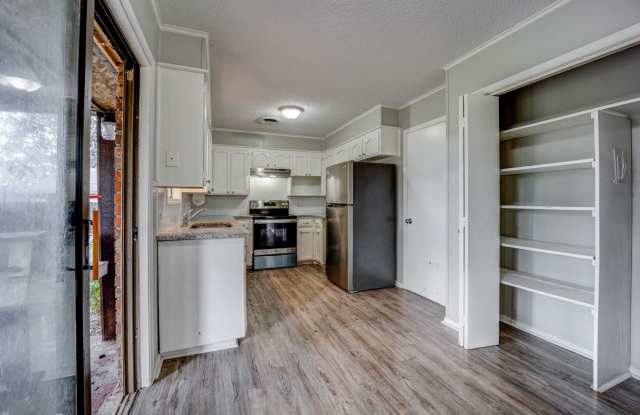 Freshly Renovated House! Gallery 4