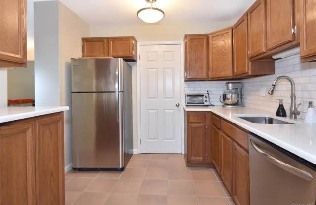 82 Carrollwood Drive Gallery 2