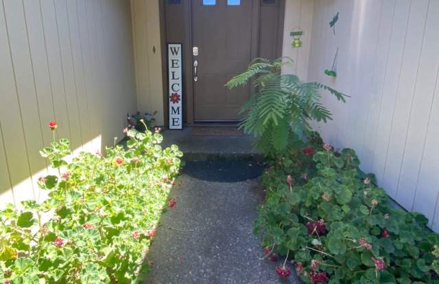 4 Bedroom Home in South Davis! - 3416 Monterey Avenue, Davis, CA 95618