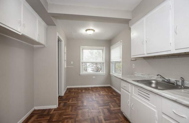 2 BED 1 BATH SINGLE FAMILY HOME IN THE LEE-MILES NEIGHBORHOOD! photos photos