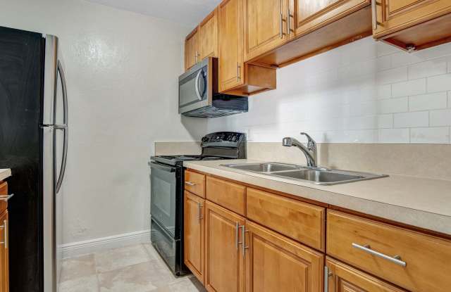 Parkside Villas – Renovated Villa-Style Living | No Upstairs or Downstairs Neighbors Gallery 4