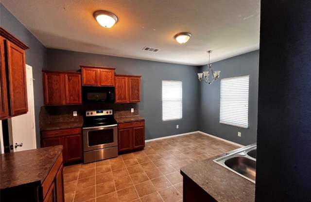 617 Twin Knoll Drive Gallery 4