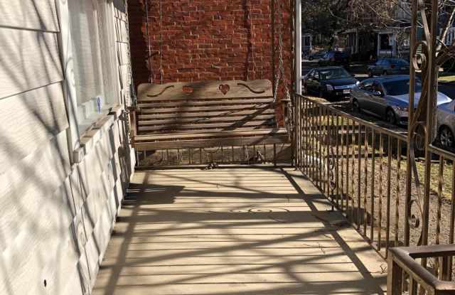 406 E Stewart Avenue Gallery 2