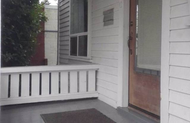 3414 N Proctor Gallery 2