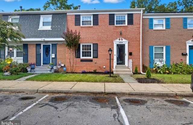 1324 POTOMAC HEIGHTS Drive unit: 42 photos photos