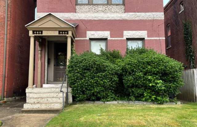 545 Saint Catherine Street photos photos