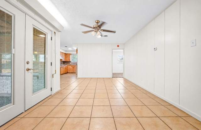 4650 Janssen Gallery 4