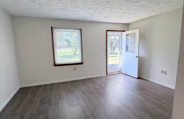 2910 Fernwood Avenue - 4 Gallery 3