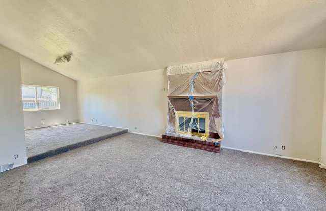 Murray 3-Bedroom Home Available September Gallery 4