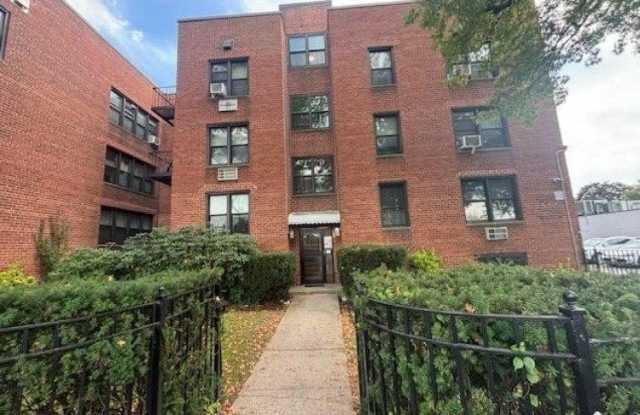 182-12 Horace Harding Expressway - 182-12 Horace Harding Expressway, Queens, NY 11365