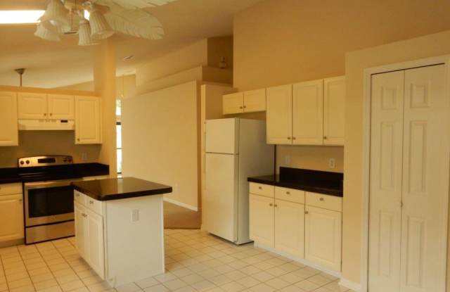 13513 Fordwell Drive Gallery 3