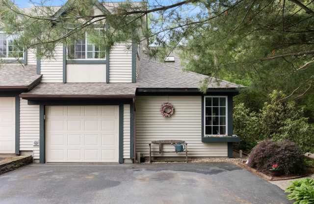 11 Lake Forest Drive photos photos