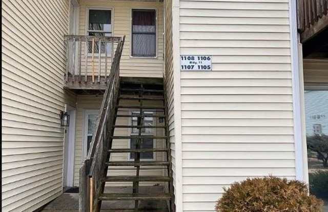 700 N FRANKLIN Boulevard unit: 1105 photos photos