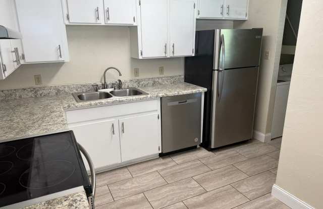 PORTLAND TOWNHOMES photos photos