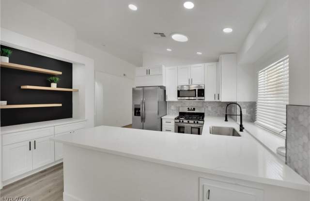9228 Sun Rose Avenue Gallery 1
