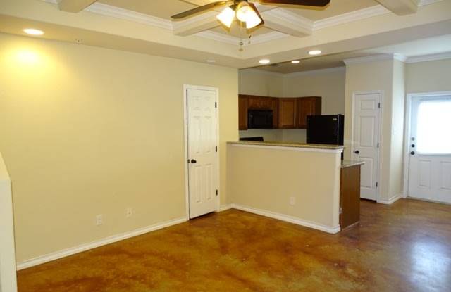6405 Aspen Hill Gallery 2