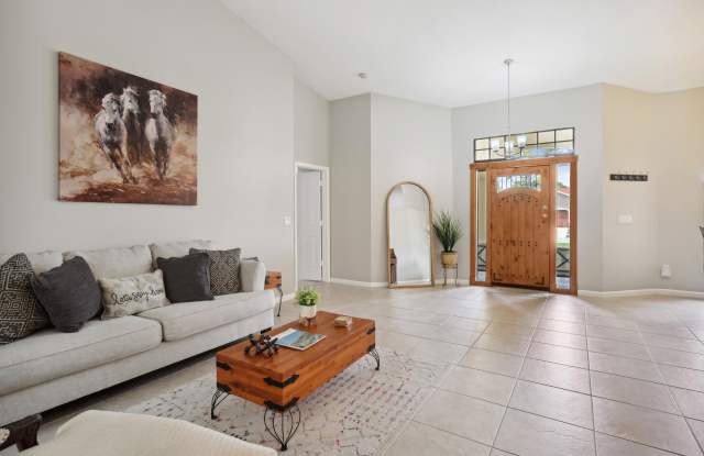13823 Callington Drive Gallery 4