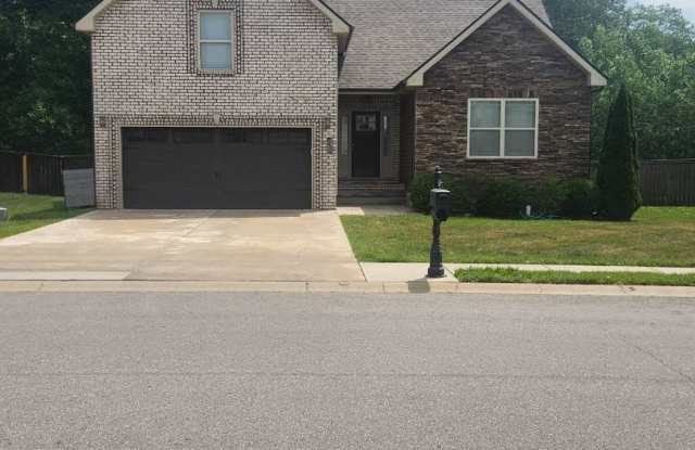 1655 Ellie Piper Circle Clarksville TN 37043 photos photos