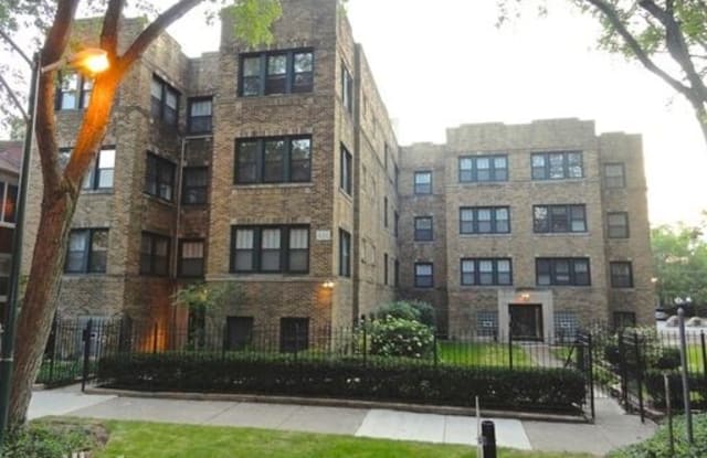 4954 N St Louis 2 - 4954 North Saint Louis Avenue, Chicago, IL 60625