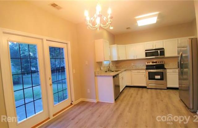 6208 Harburn Forest Drive Gallery 3