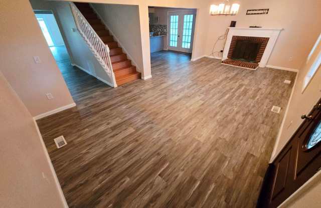 Amazing 4 bed room 3 bathroom home in the country with a large Private lot fully updated!!!!!!! Gallery 4