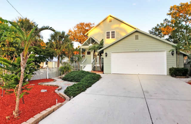 Key West style home on Siesta Key minutes to village and beaches photos photos