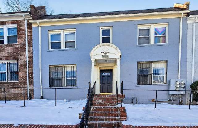 1255 MEIGS Place NE Gallery 2