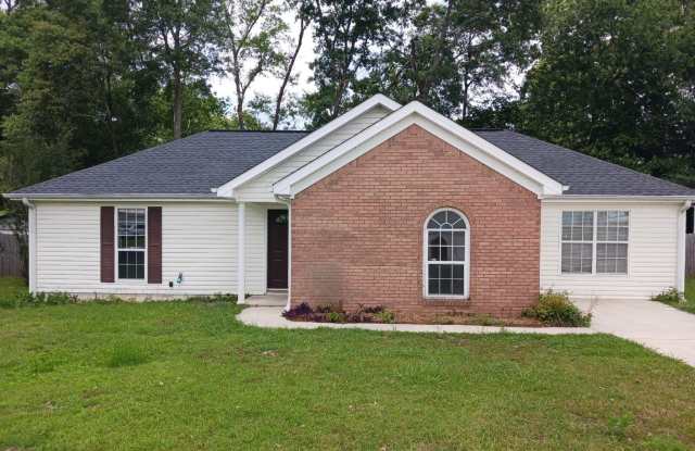 Charming 3BD/1BA Home Just Off Hwy 96! photos photos