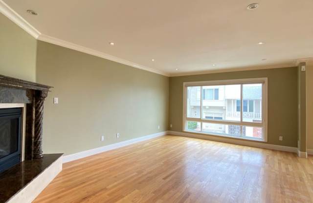 Bright and Beautiful 3BR | 2.5BA in Miraloma Park Gallery 4