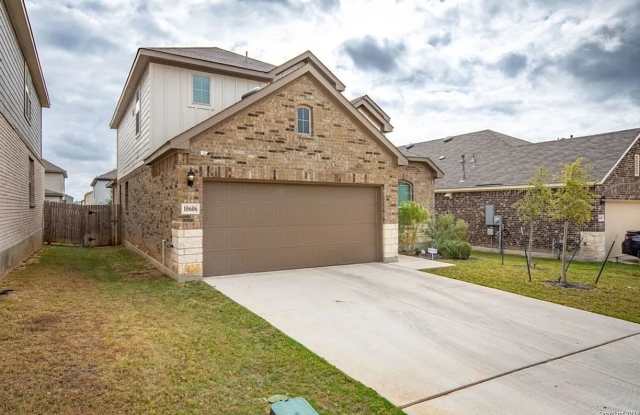Room in 4 Bedroom Home in San Antonio Gallery 4