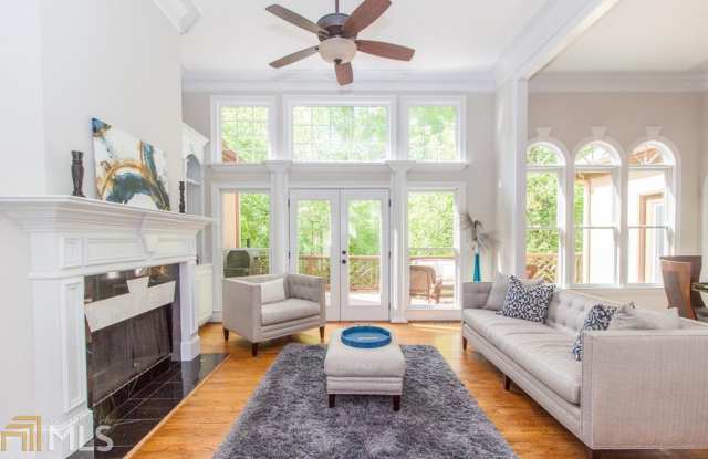8225 Dartmoor Ct Gallery 3
