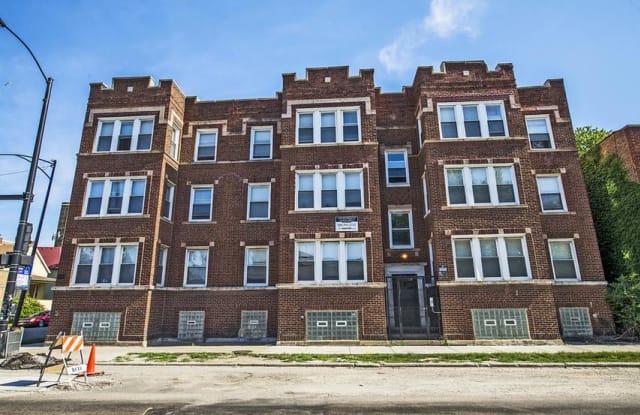 7055 S St Lawrence Apartments photos photos
