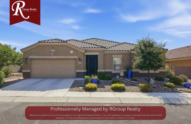 Modern 4 BR / 2 BA Tucson Retreat: Covered Pergola, Fenced Yard & 2-Car Garage photos photos
