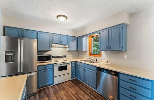 Charming 3BR House in Cannon Falls Gallery 4