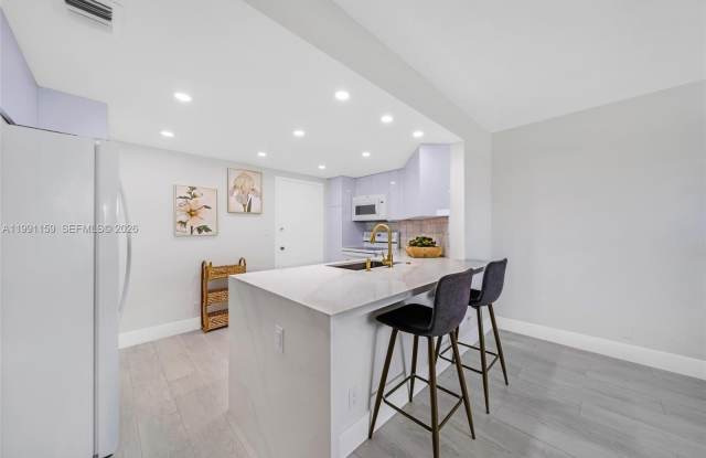 2100 S Ocean Dr photos photos