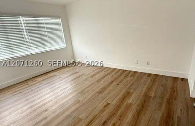 401 SE 10th St Gallery 2