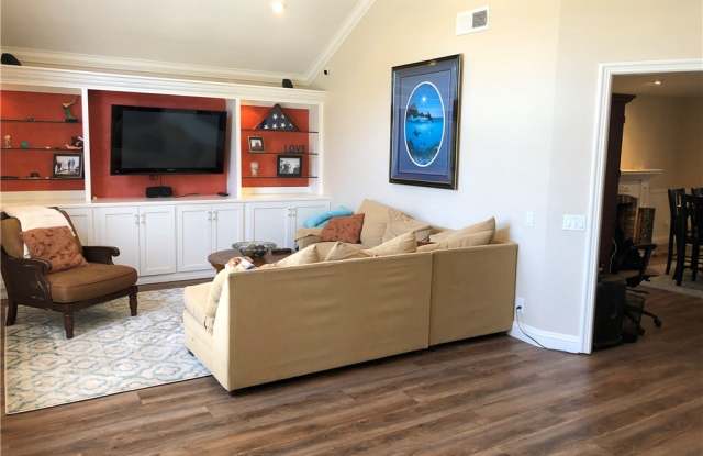 33092 Buccaneer Street Gallery 2