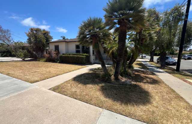 LOCATION LOCATION!!! 5th  I St, Large House, 3BR 1BA w/ 2 car Garage photos photos