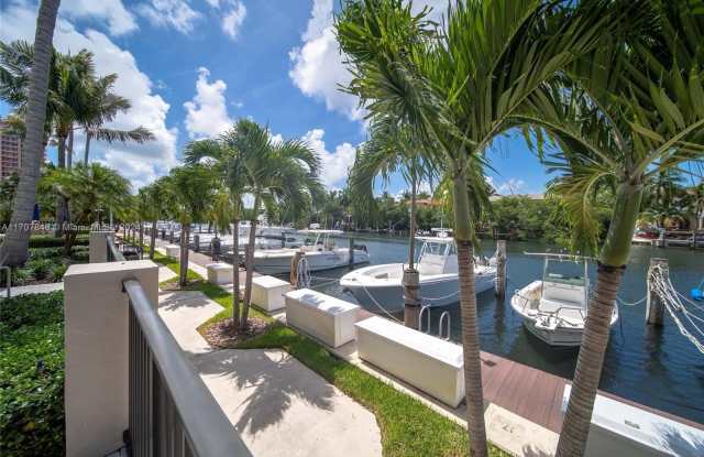 90 Edgewater Dr photos photos