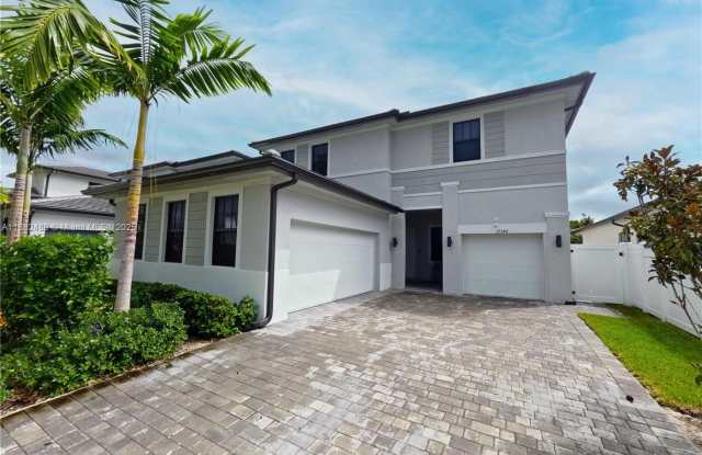 17344 SW 46th St photos photos