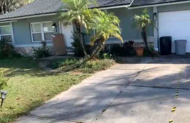 81 S WINTER PARK DRIVE - 81 South Winter Park Drive, Casselberry, FL 32707