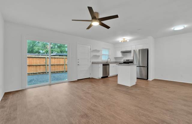 600 Gentleman Rd. photos photos