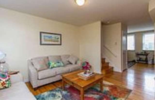 726 Lombard Street - 2 photos photos