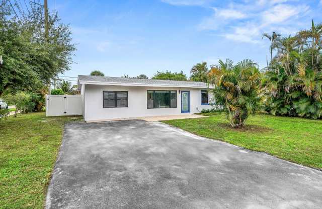 1505 NE 30th Street photos photos