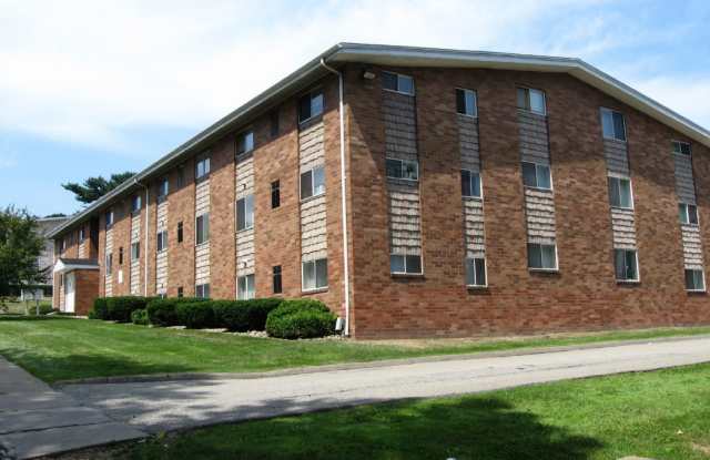 900 Park Ave - 900 Park Avenue, West Mifflin, PA 15122