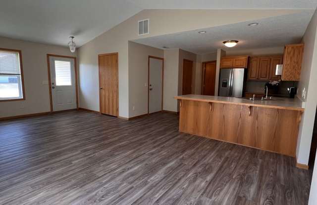 938 East 6th Street photos photos