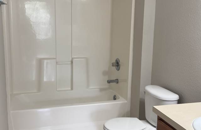 1466 Manotak Point DriveUNIT 205 Gallery 3
