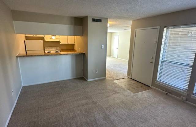1BD/1BA Condo located on the Germantown/Memphis Line! Gallery 3