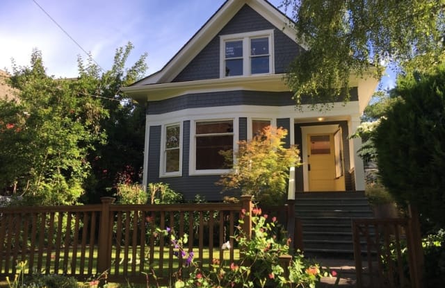 1618 E Mercer St photos photos